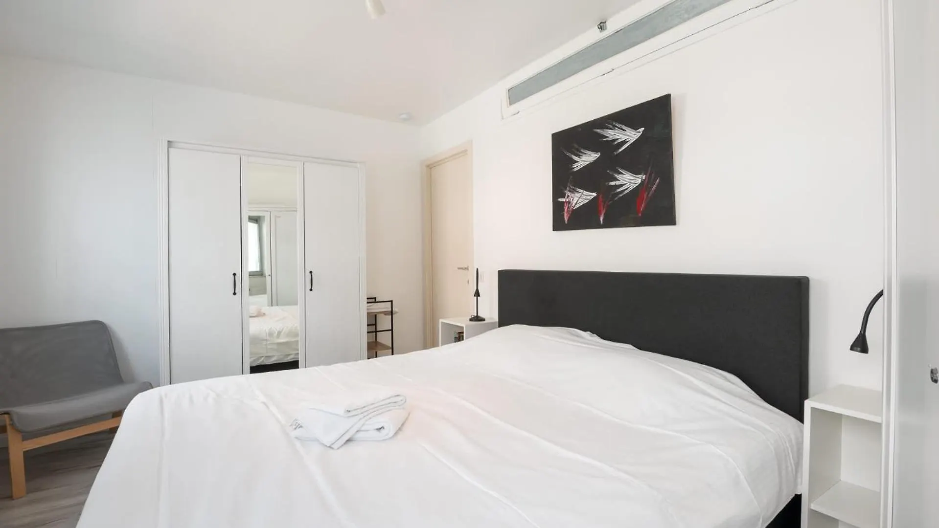 Perfectly Situated 2Br Apartment Near The Beach Ostend Belgium