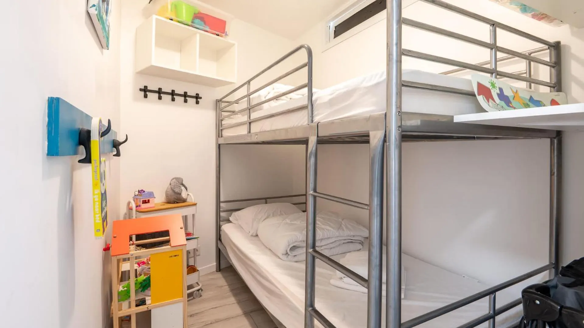 Perfectly Situated 2Br Apartment Near The Beach Ostend