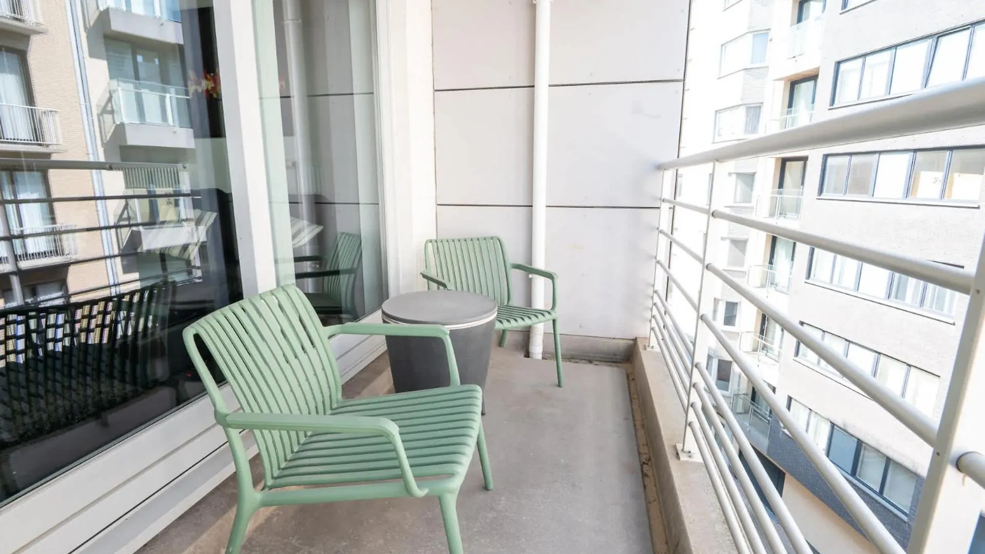 Perfectly Situated 2Br Apartment Near The Beach Ostend